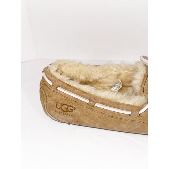 Ugg Slipper Women 6 Dakota Moccasin Beige Suede Sheepskin Fur Cozy Comfy Slip On - Picture 10 of 14